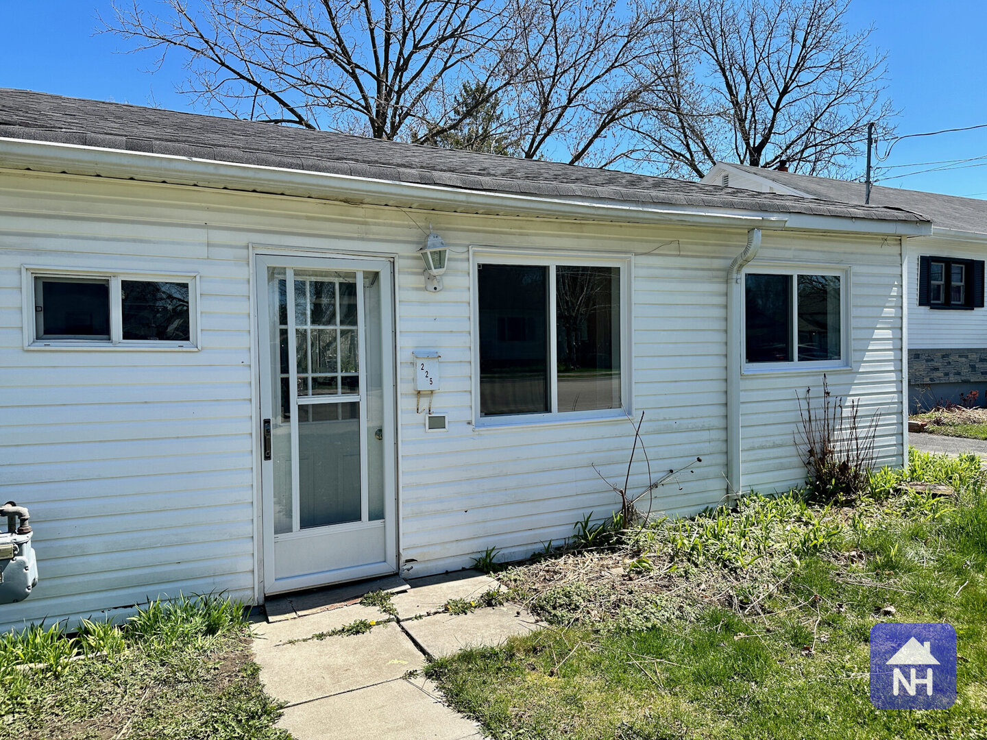 225 Victoria Ave