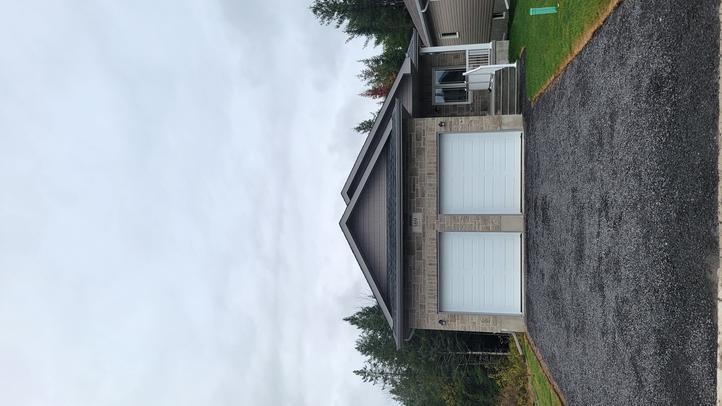 169 Creighton Dr