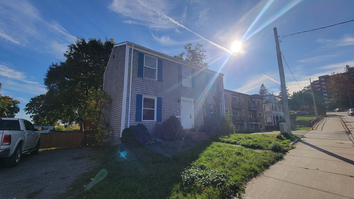 35 Bridge St