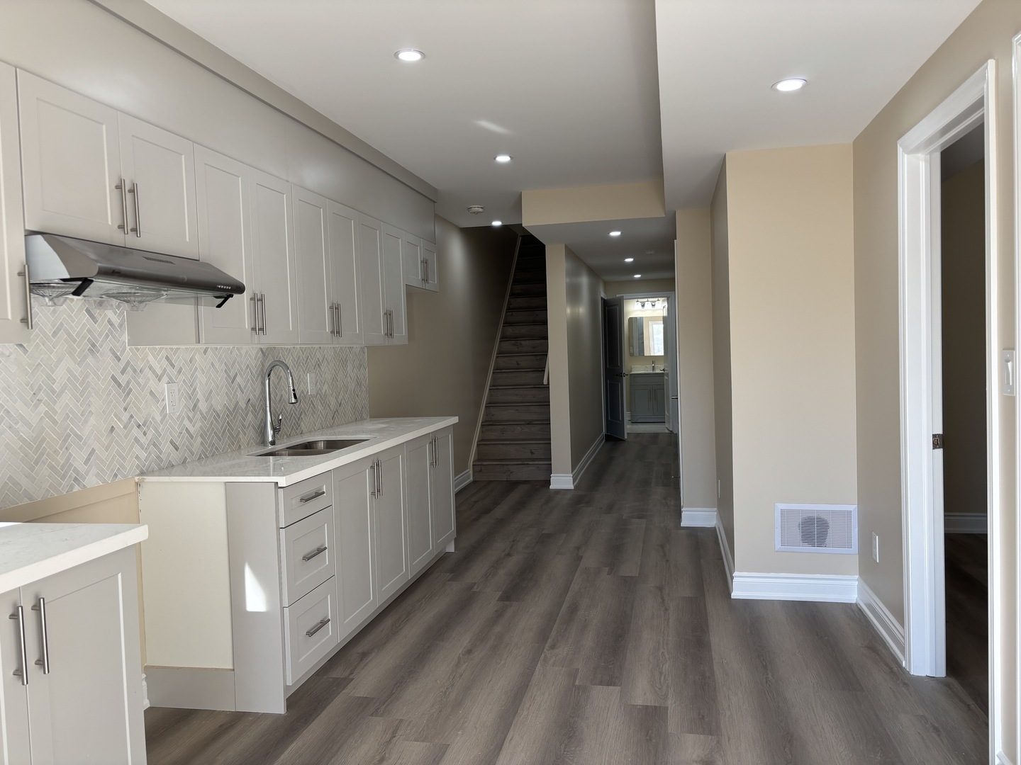 459 Beth Cres