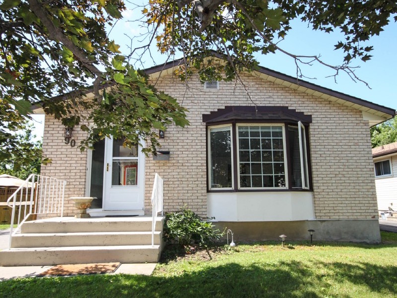 90 Douglas Ave