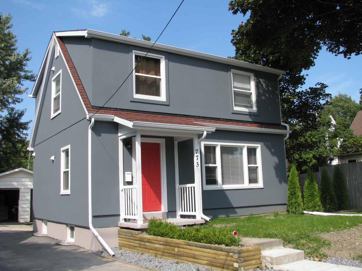 3-773 Brock St