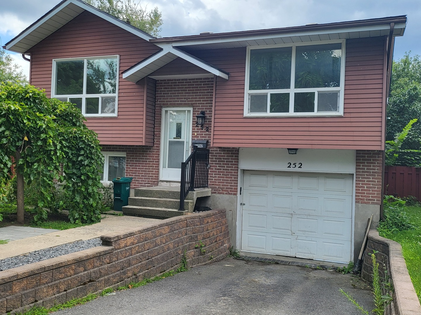 1-252 Sutherland Dr