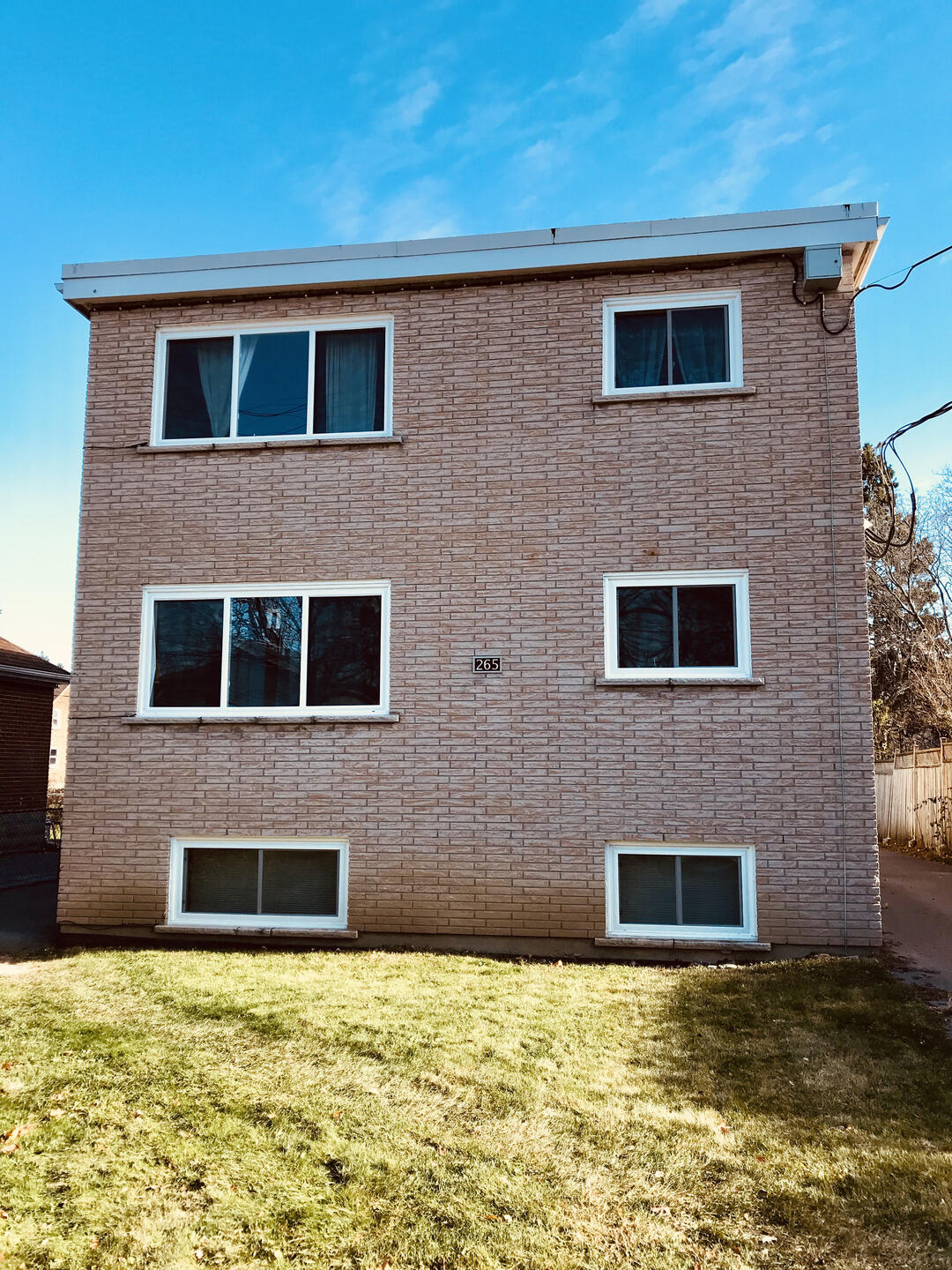 4-265 Macdonnell St