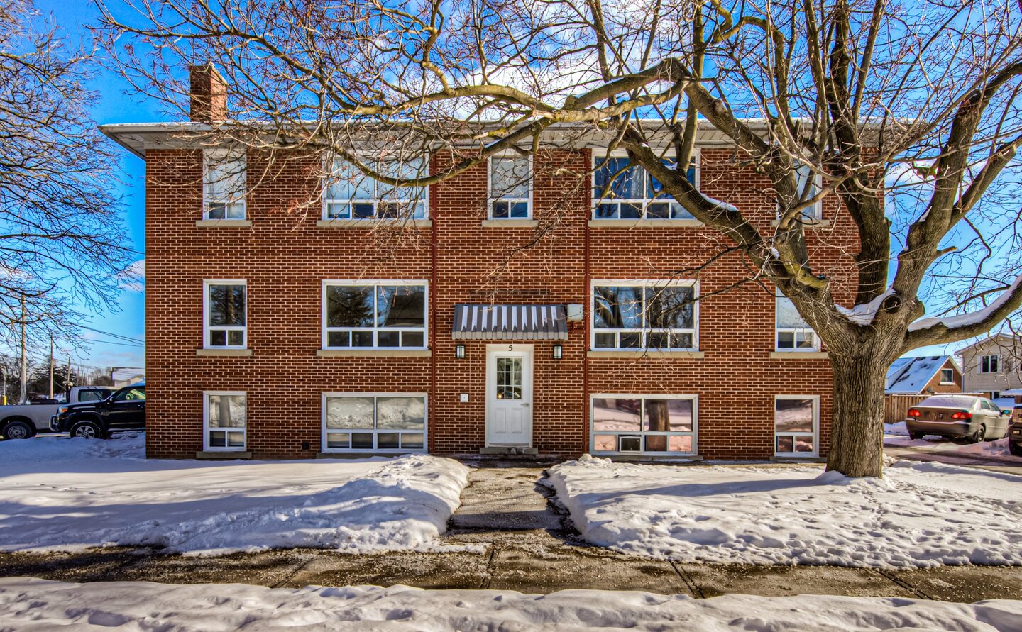 2-5 Heiman St